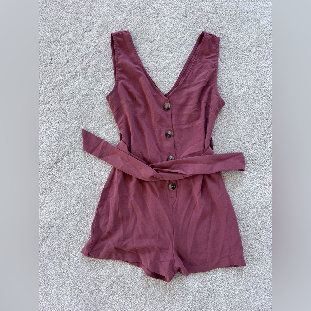 Sleeveless V-Neck Button Romper in Mauve
